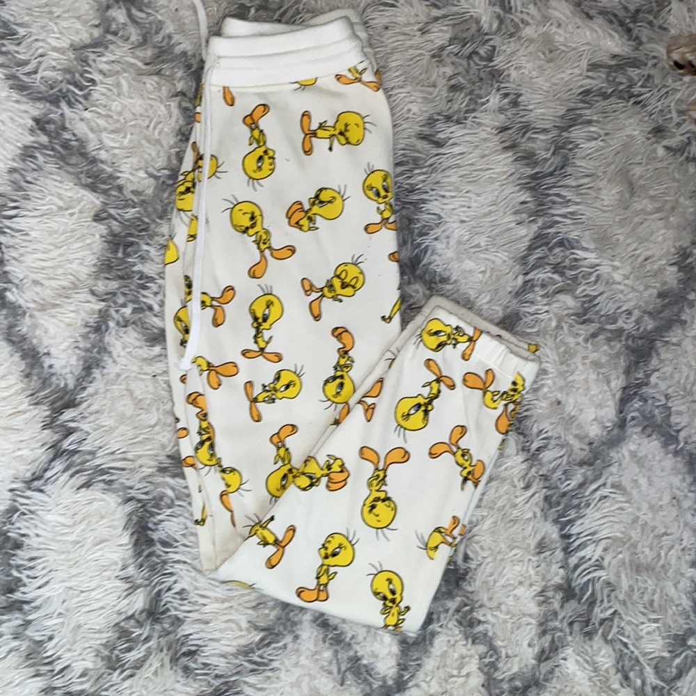 Tweety sweats